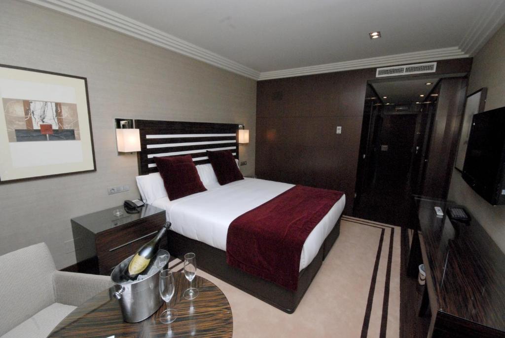 Los Peñascales Madrid | Hotel Adulto con Jacuzzi Privado