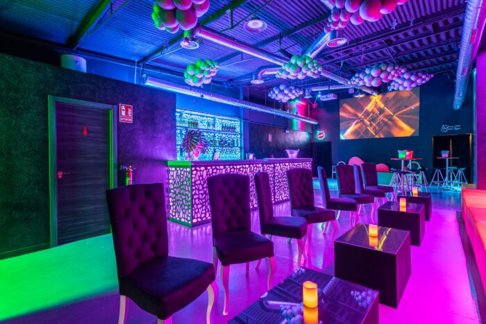 Pub 23 Sevilla | Club Liberal Exclusivo