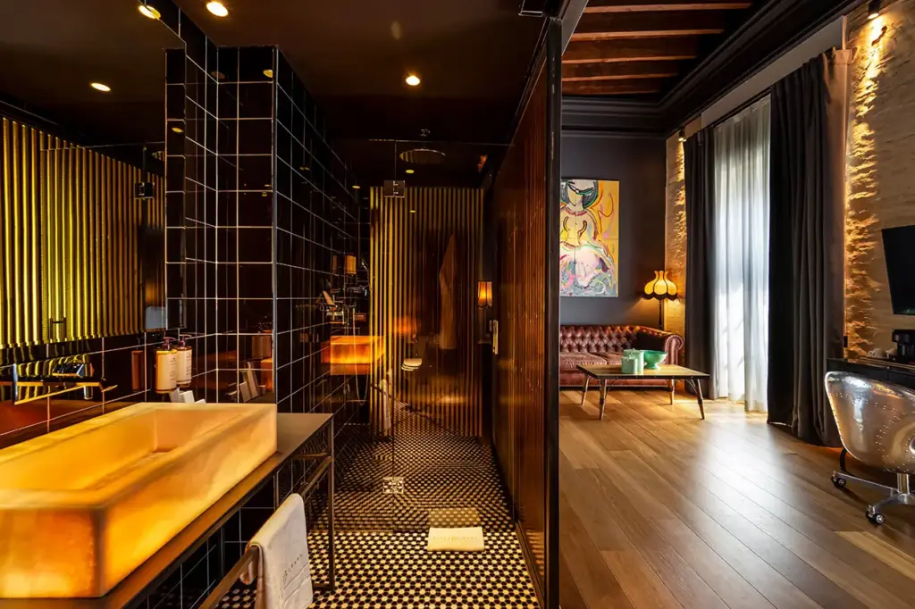 Hotel Lobby Sevilla | Ambiente Provocador Solo Adultos